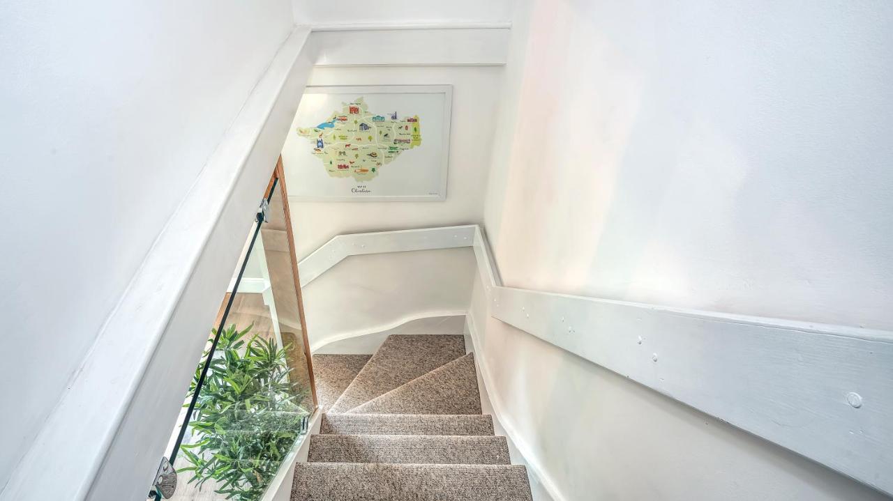 Modern 3-Bed House On Tarporley High Street Βίλα Εξωτερικό φωτογραφία